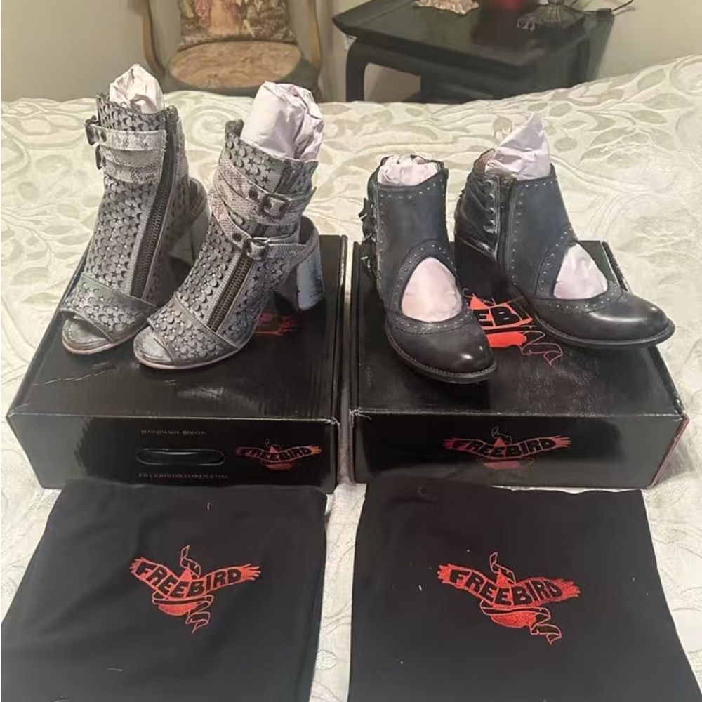 Freebird Women's Black and Gray Heeled Boots